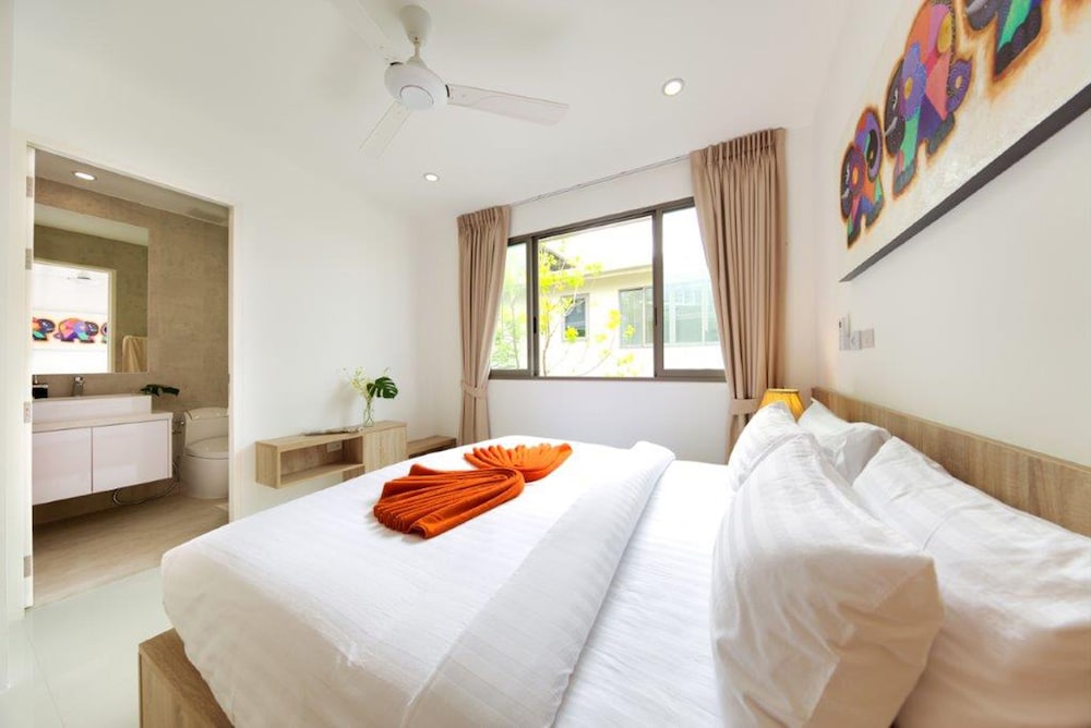 Luxury 3 Bedroom Villa with Ocean View and Private Infinity Pool BY15 photo 3