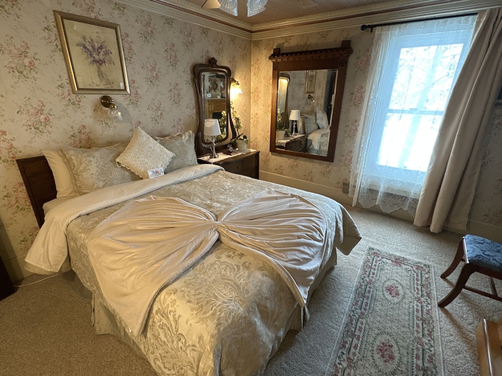Standard Room, 1 Queen Bed (Room 5) photo 1