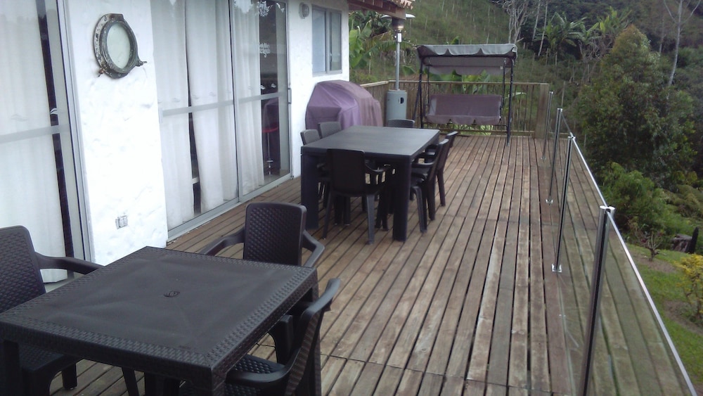 Luxury Suite, 1 Bedroom, Hot Tub, Lake View photo 3