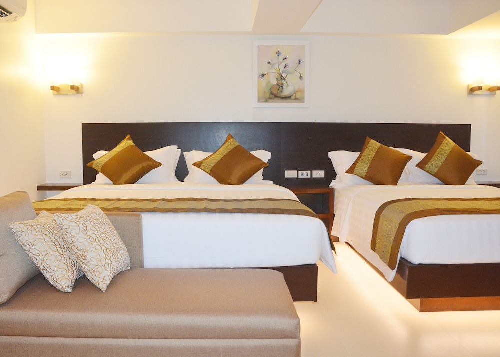 Deluxe Quadruple Room photo 1