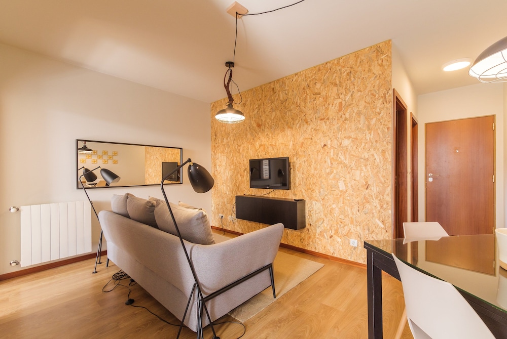 Apartment, 2 Bedrooms, City View