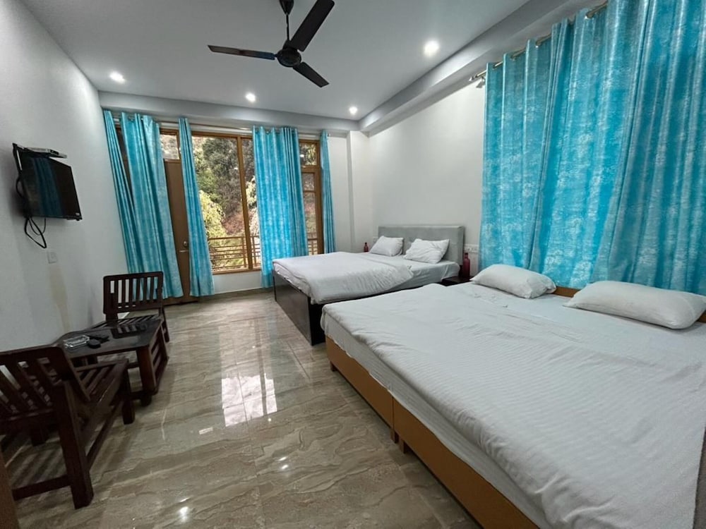 Deluxe Double Room photo 3