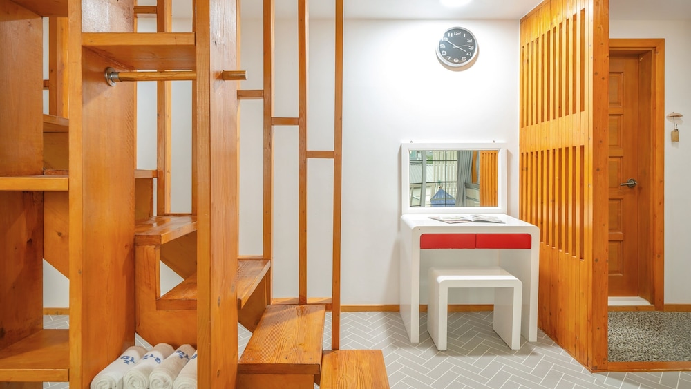 Basic Room, 1 Bedroom (Room 201) - Photo 3