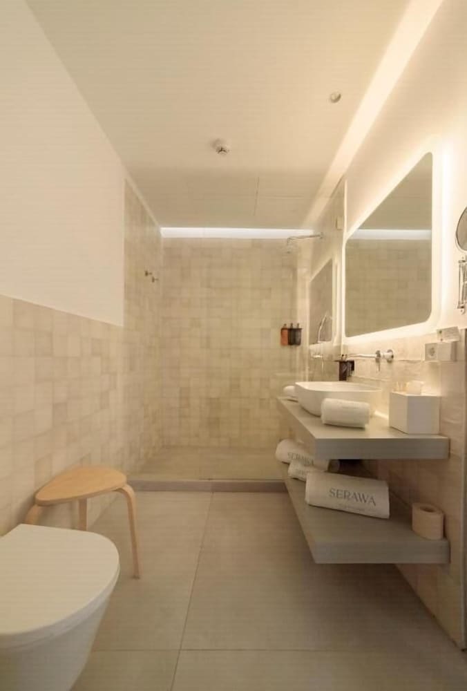 Executive Room - Photo 2