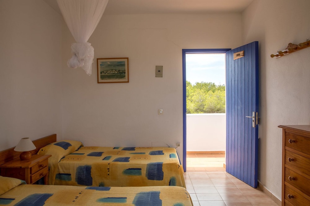 Basic Double Or Twin Room, Balcony photo 2