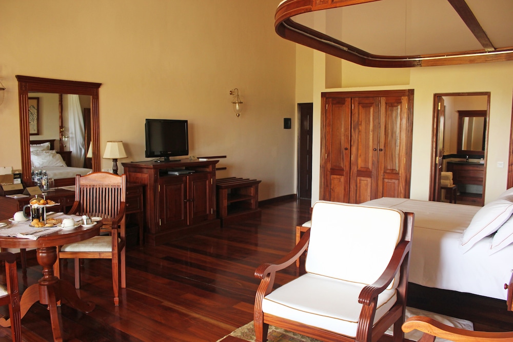 Suite - Photo 2