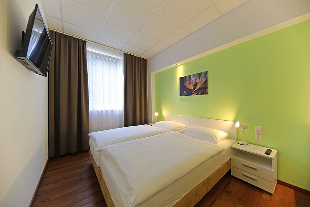 Standard Twin Room photo 1