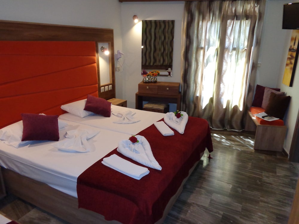 Double or Twin Room photo 2