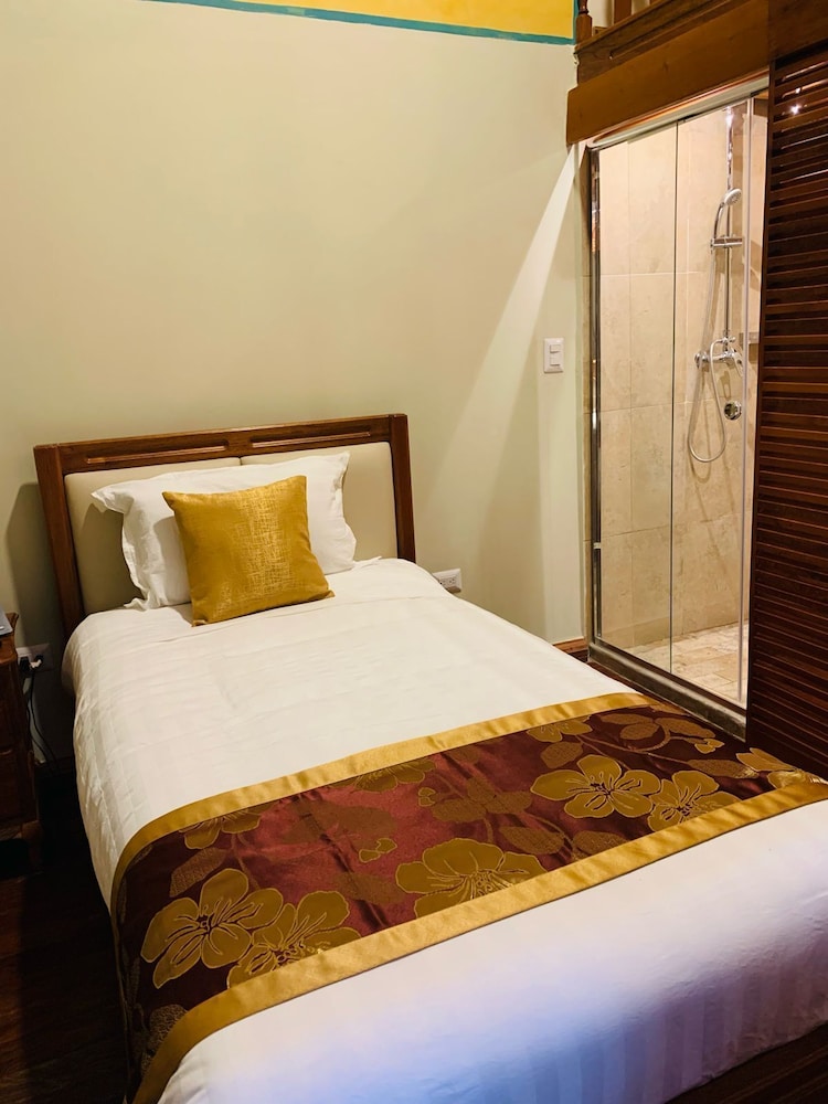Standard Twin Room photo 3