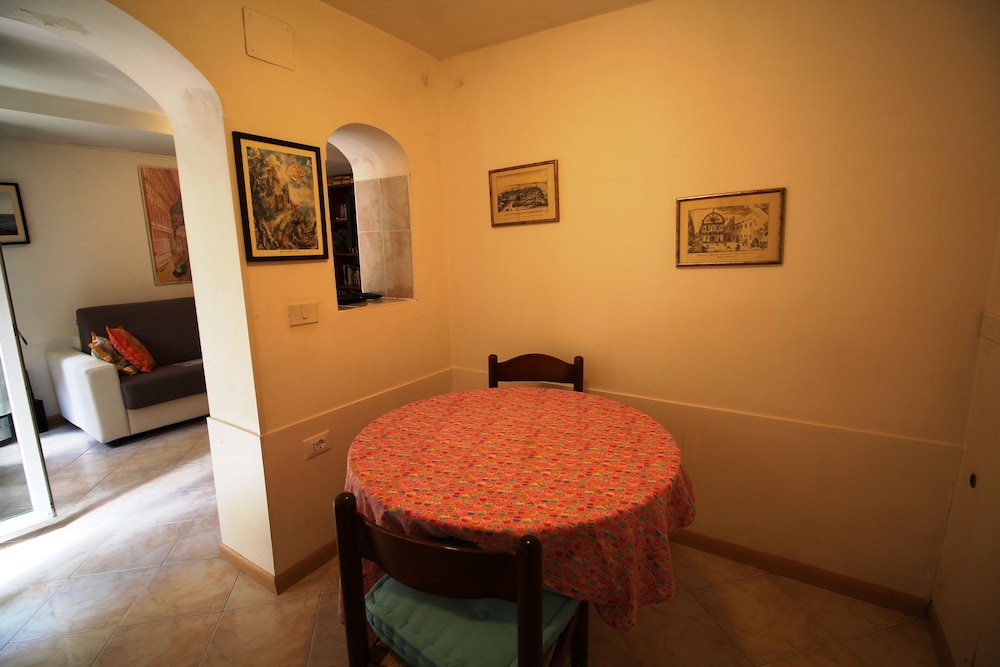 City Apartment, 1 Bedroom photo 2