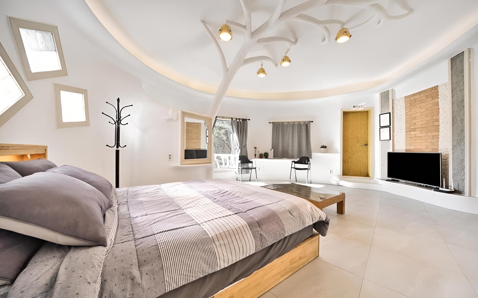 Room (Effusion) - Photo 4