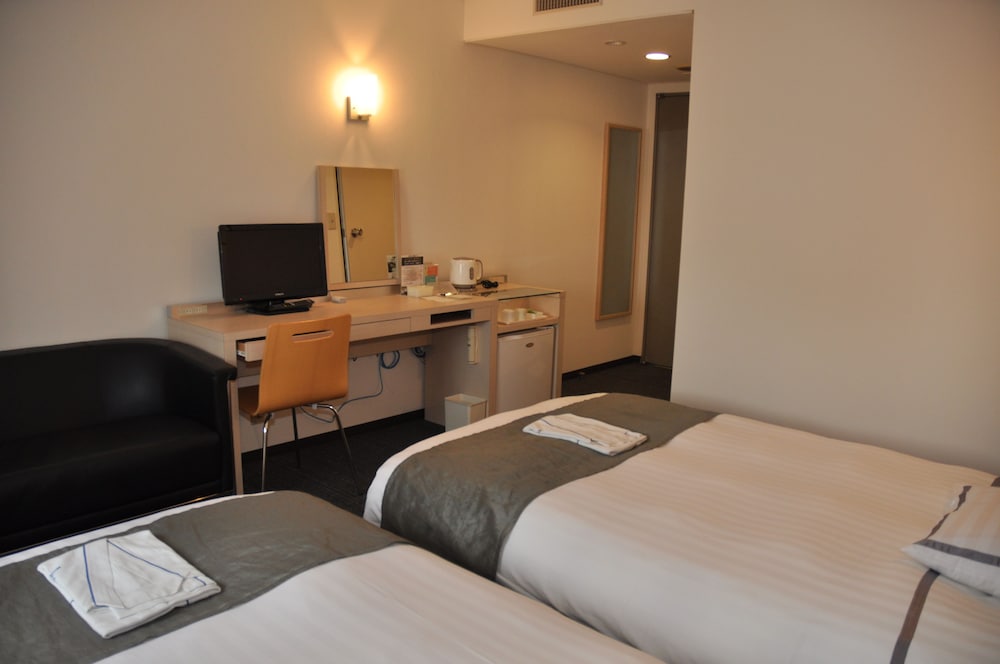 Twin Room, Multiple Beds, Non Smoking photo 3