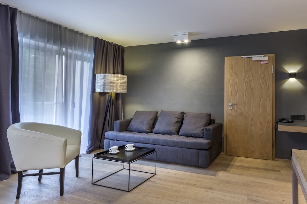 Panoramic Suite, Balcony, Mountainside