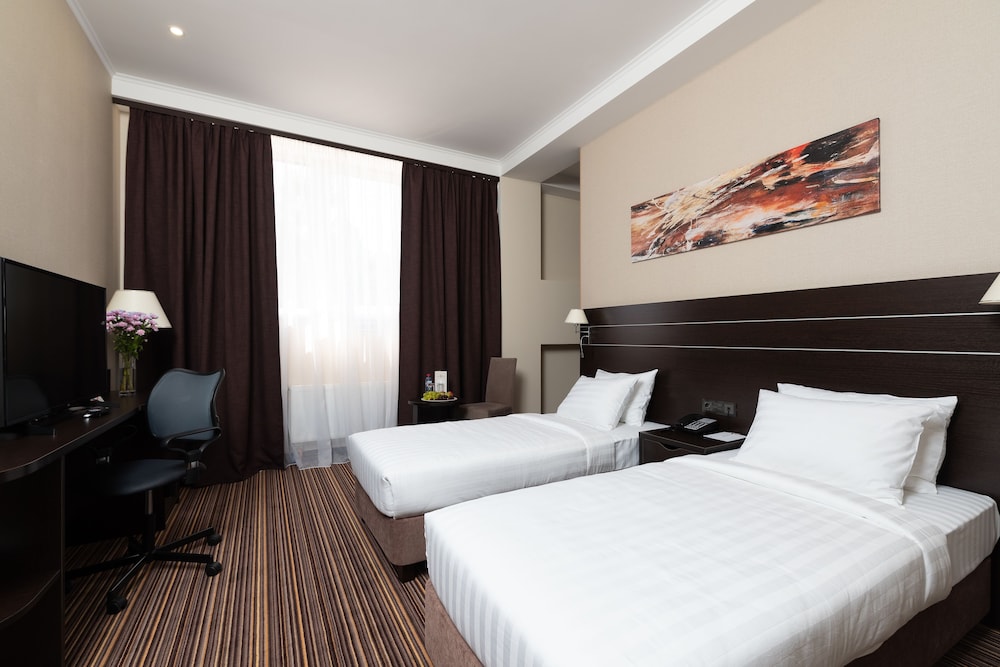 Standard Double or Twin Room photo 2