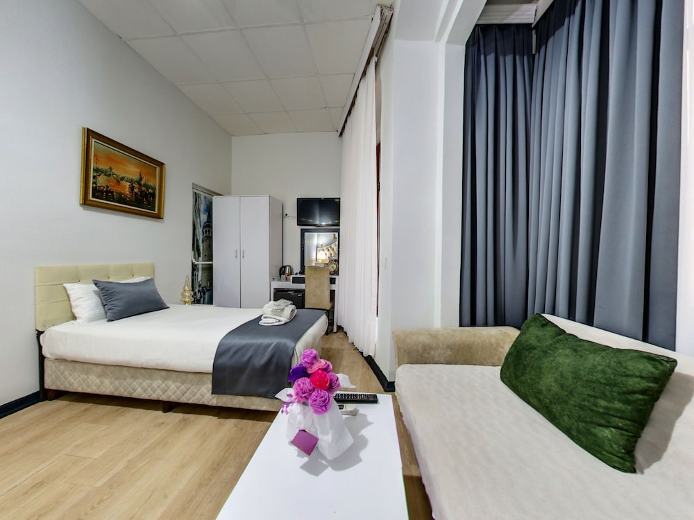 Deluxe Quadruple Room, Non Smoking, Balcony photo 3
