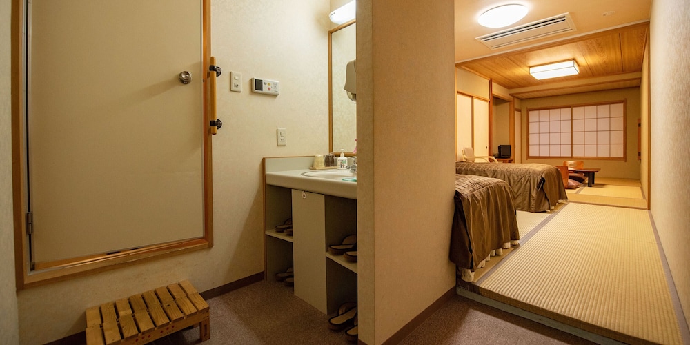 Basic Room photo 2
