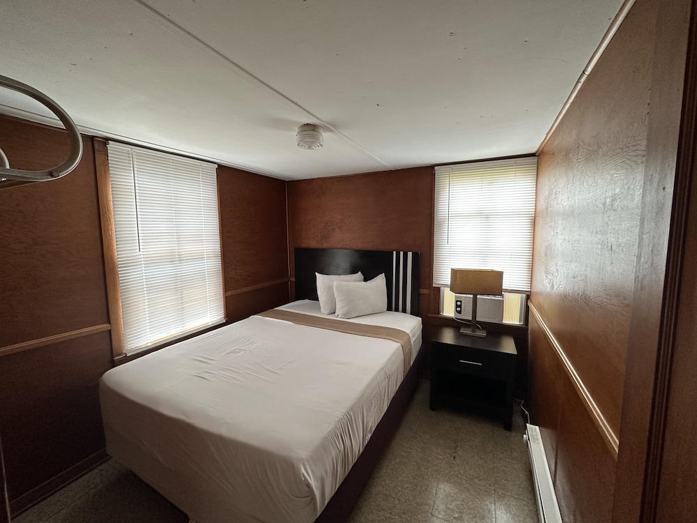 Beachland Villa