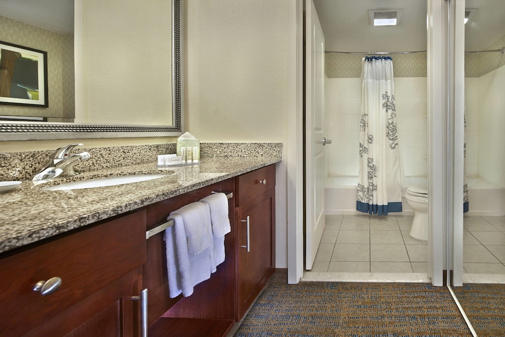Suite, Multiple Beds - Photo 4