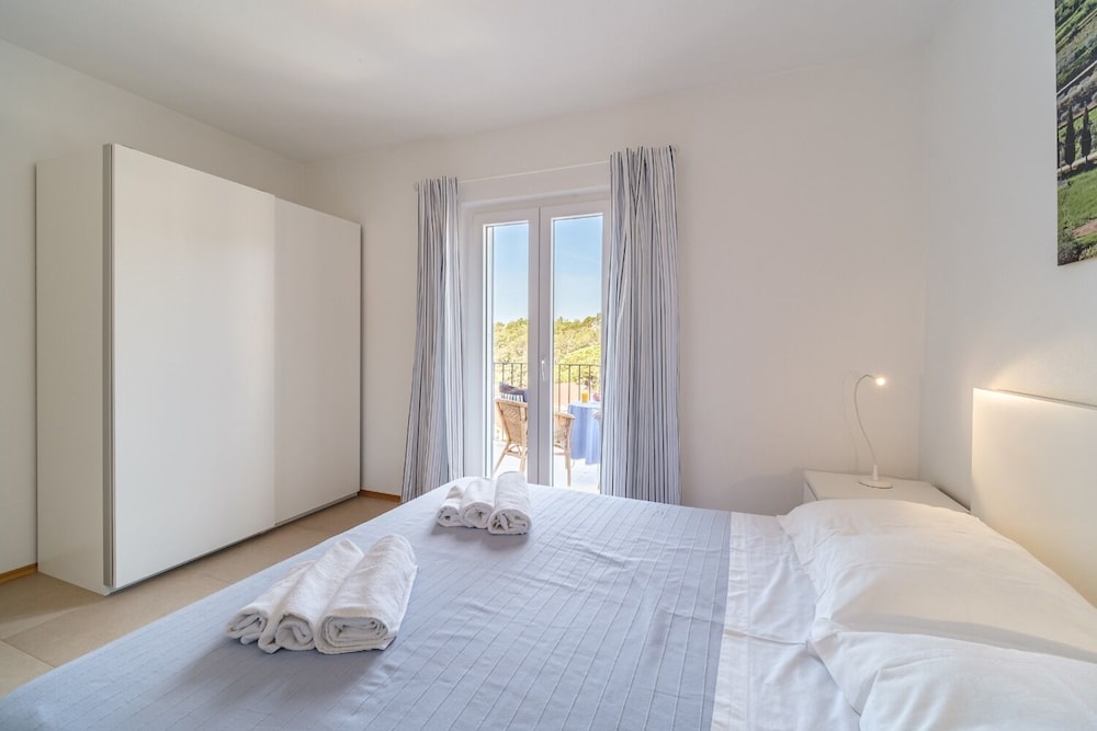 House (Mila - Private Pool & Seaview - H(8)) photo 1