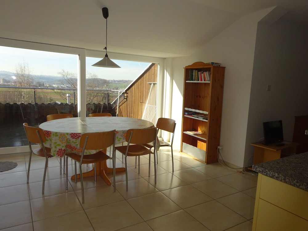 Apartment, 2 Bedrooms, Balcony (West) photo 2