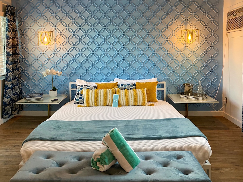 Rm 05 | The Elle Room photo 1