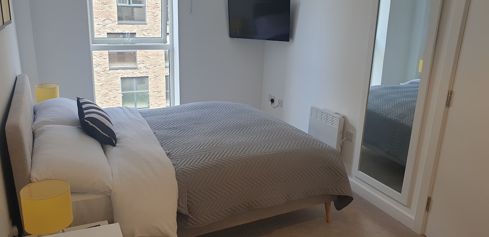 One Bedroom Apartment - Photo 5