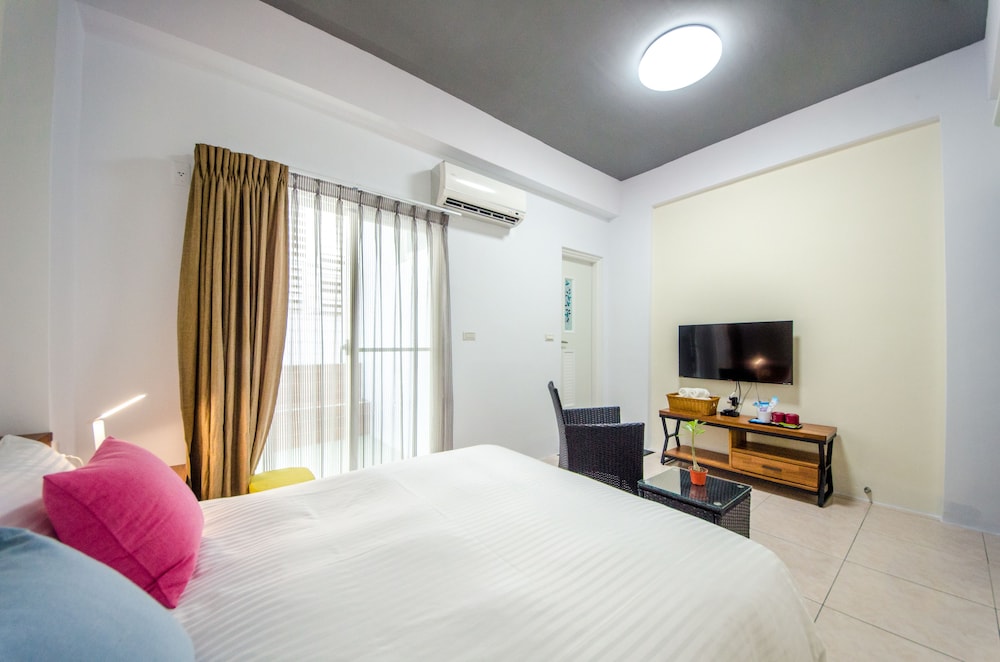 Standard Double Room - Photo 25