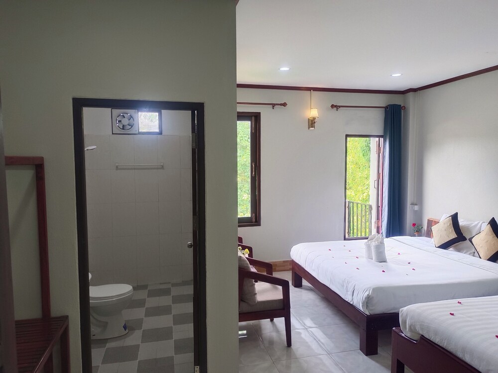 Deluxe Double or Twin Room photo 1