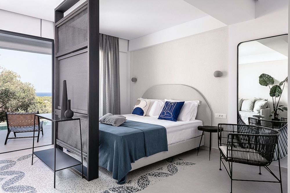 Luxury Studio Suite, 1 King Bed with Sofa bed, Private Pool