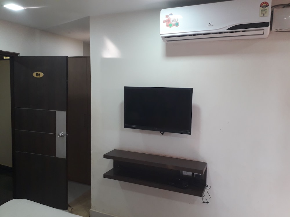 Deluxe Single Room, 1 Twin Bed photo 2