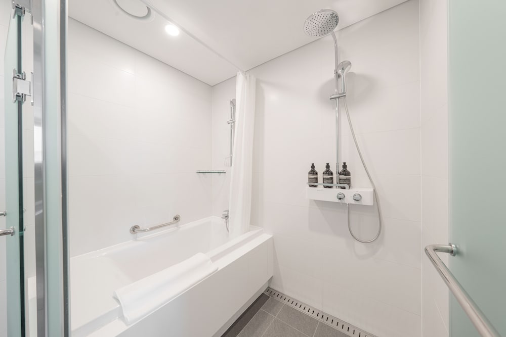 [Special Promotion] Premier Suite - 14PM check in&out / swimming pool benefits provided twice - Photo 6