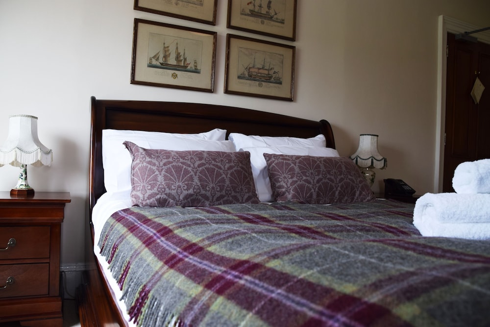 Standard Double Room, 1 King Bed photo 3