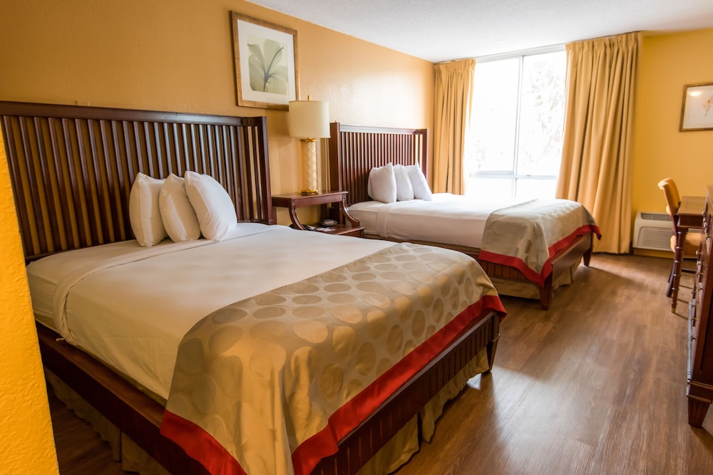 Standard Room, 2 Queen Beds (Accessible Double Queen (Aq2))