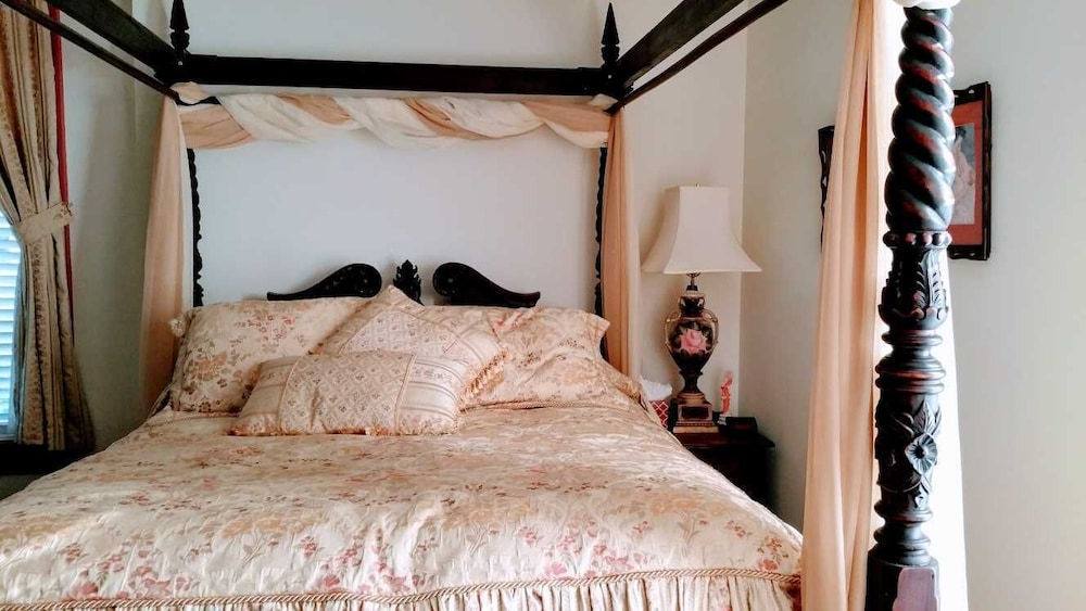 Superior Suite, 1 Queen Bed photo 3