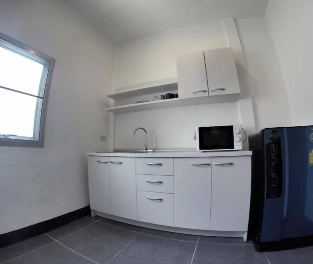 Studio, 1 Bedroom photo 3