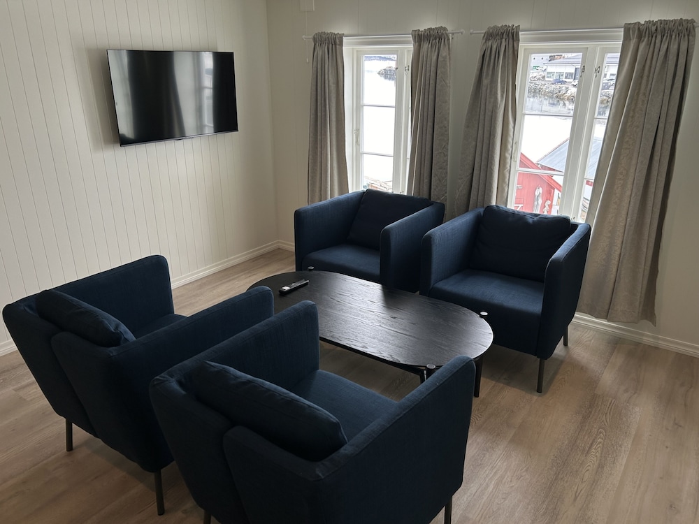 Family Apartment, 3 Twin Beds, Ensuite, Sea View photo 3