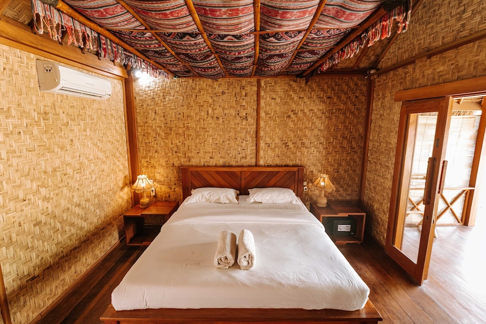 Traditional Bungalow photo 3