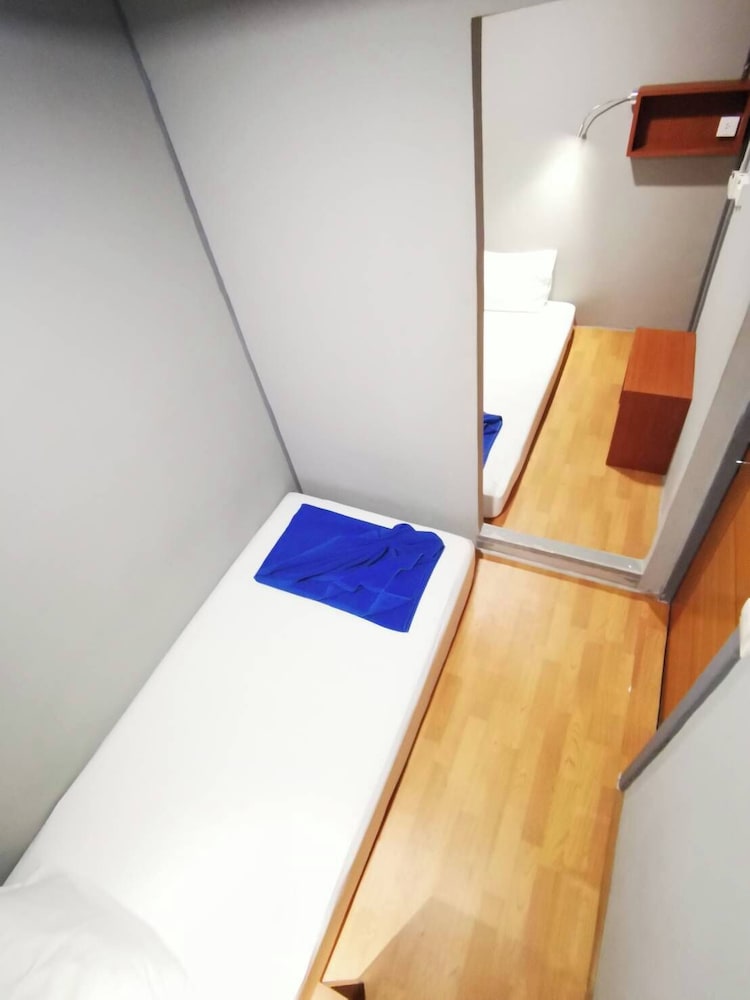Basic Single Room photo 3