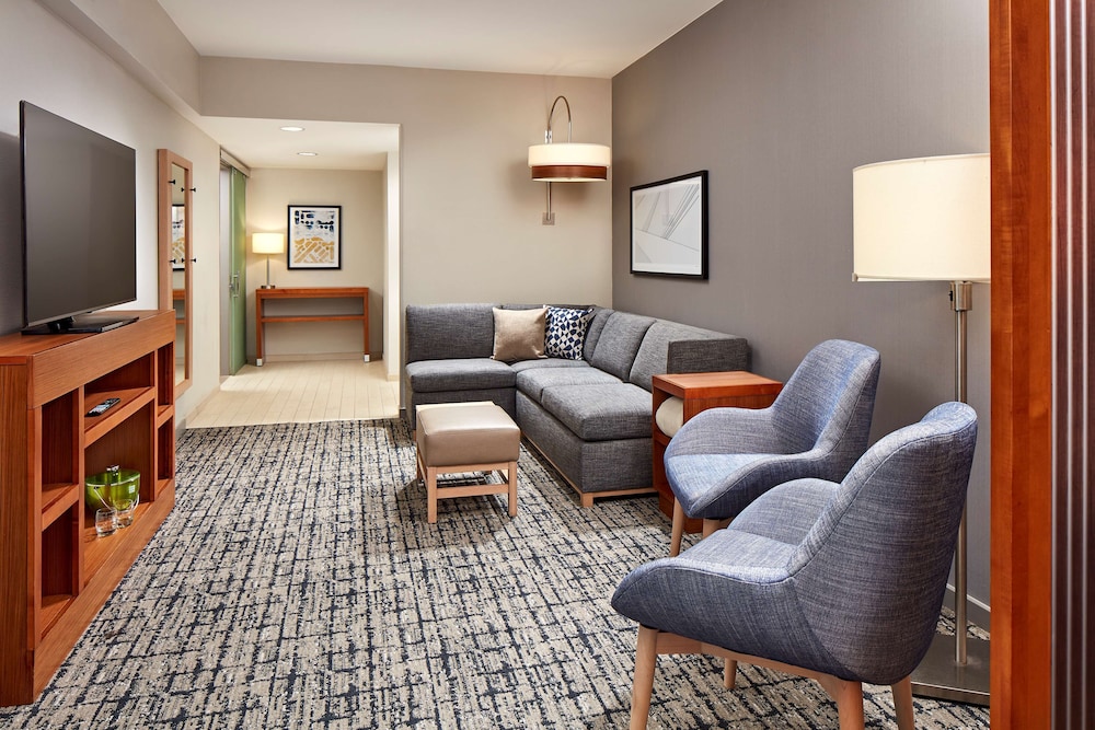 Executive Suite, 1 King Bed with Sofa bed photo 2