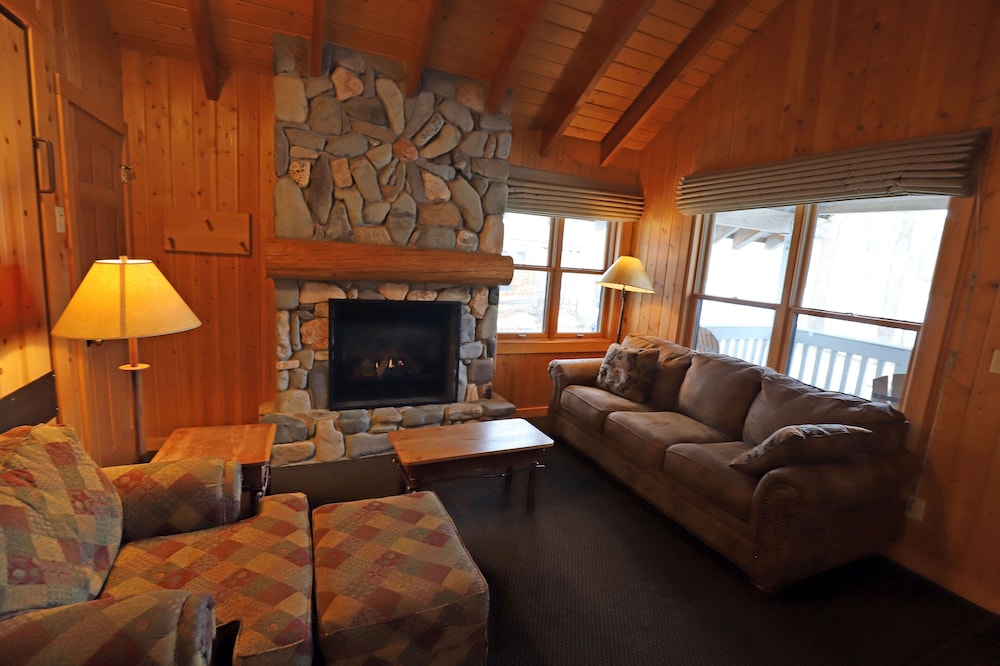 Cabin, Multiple Beds