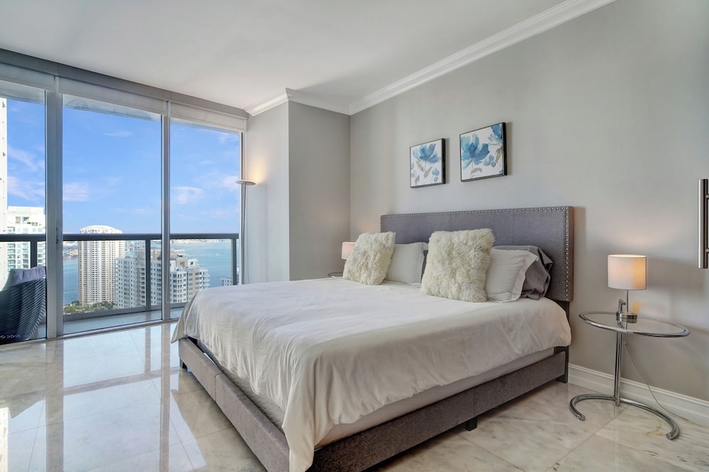 Luxury Condo, 2 Bedrooms, Balcony, Sea View photo 2