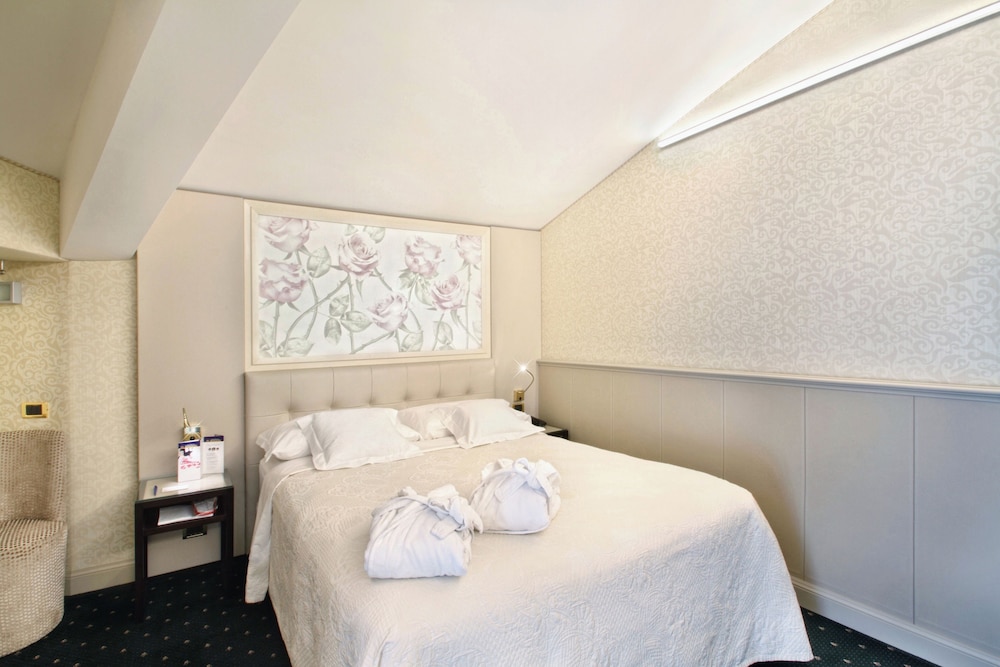 Classic Room, 1 Queen Bed