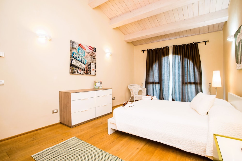 Villa photo 2