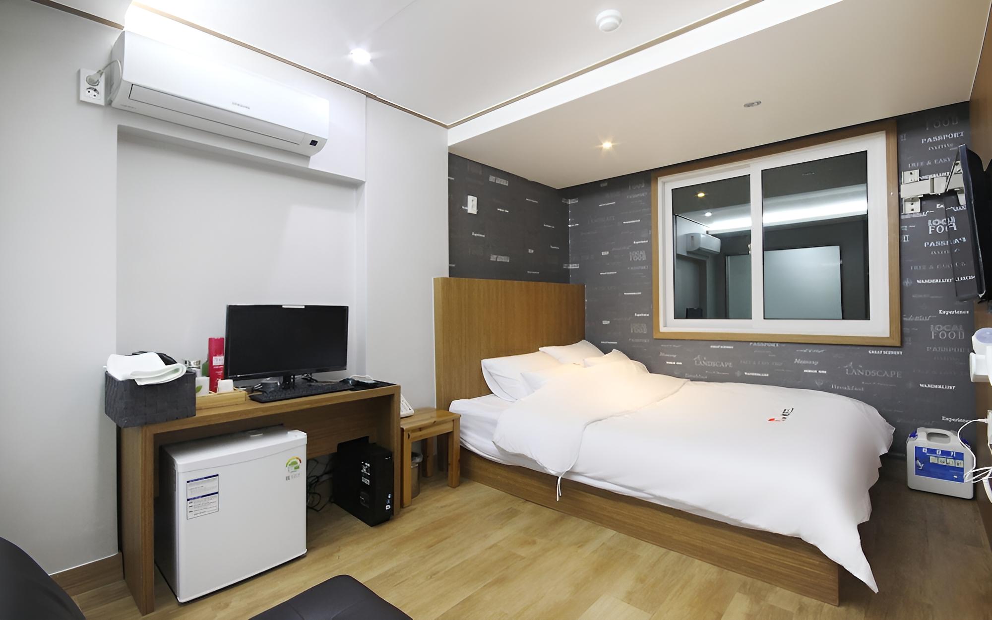 Room (Standard room) - Photo 14