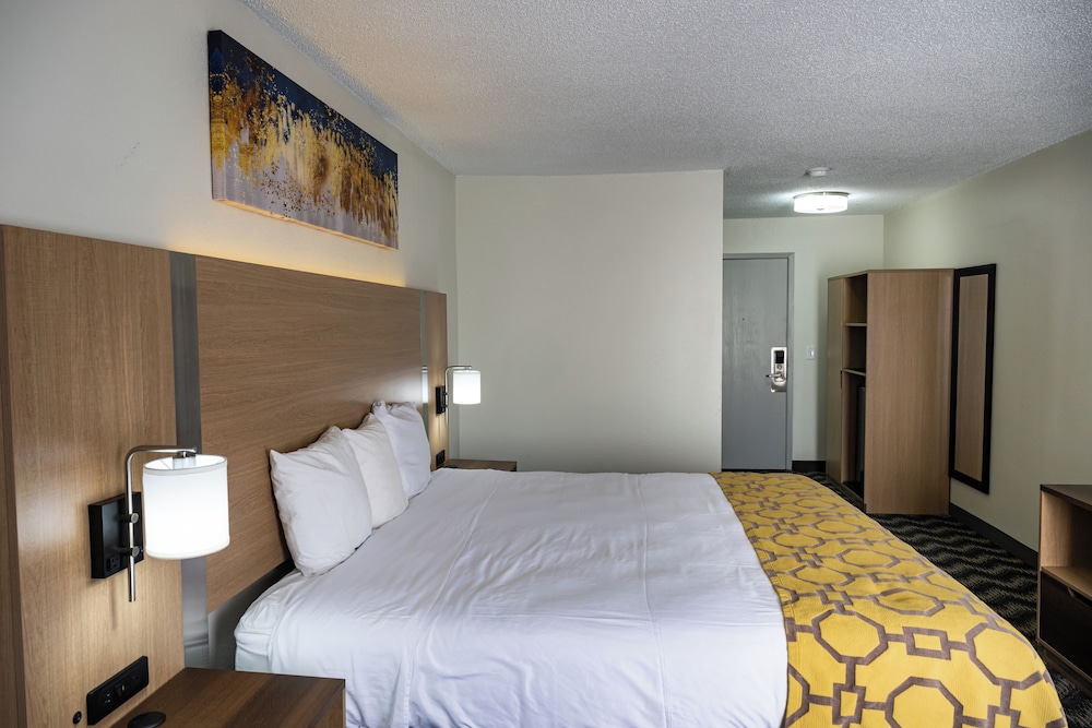 Standard Room, 1 King Bed - Photo 3