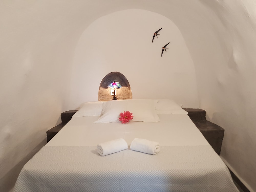 House 1 bedroom outdoor jetted tub Caldera View
