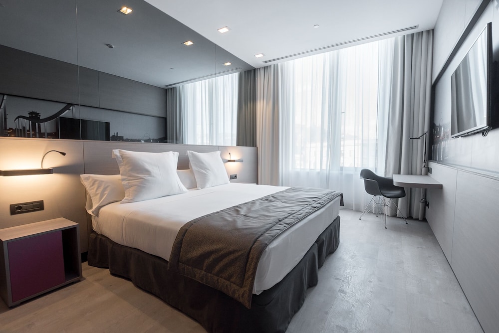 Superior Room, City View