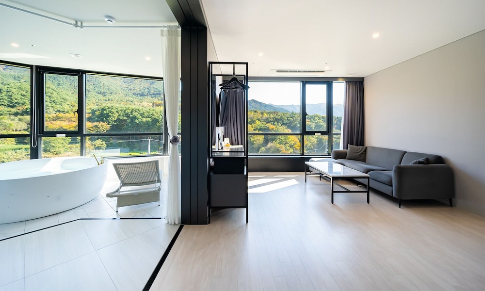 Special Suite - Photo 8