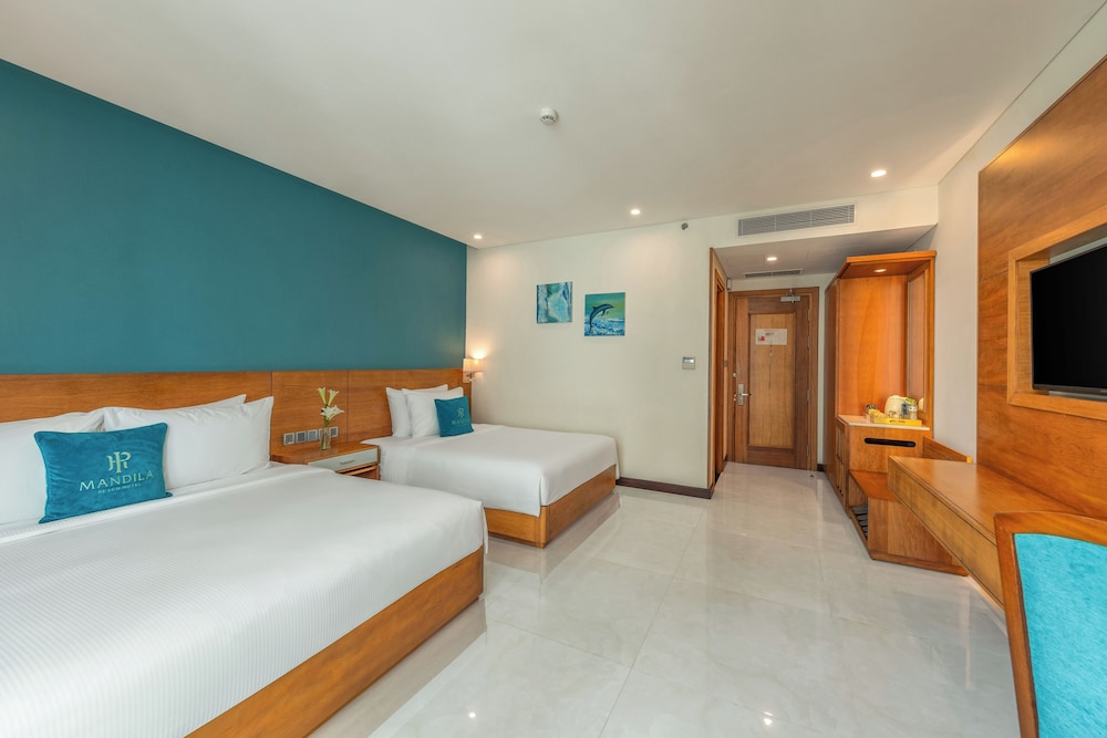 Deluxe Triple Room, Partial Ocean View photo 3