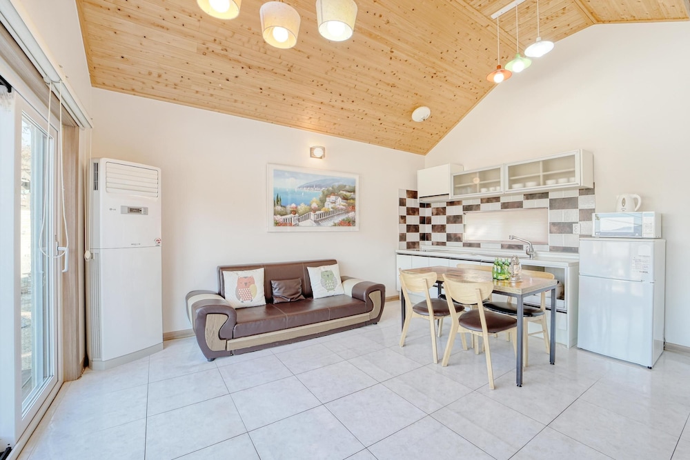 Basic Room, 1 Bedroom (Firenche ( F1 )) photo 3